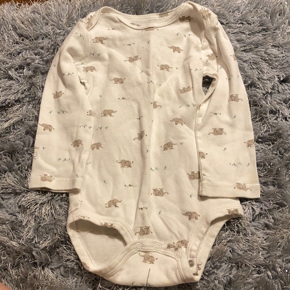 Set of 7 Carter’s onesies - Picture 4 of 8